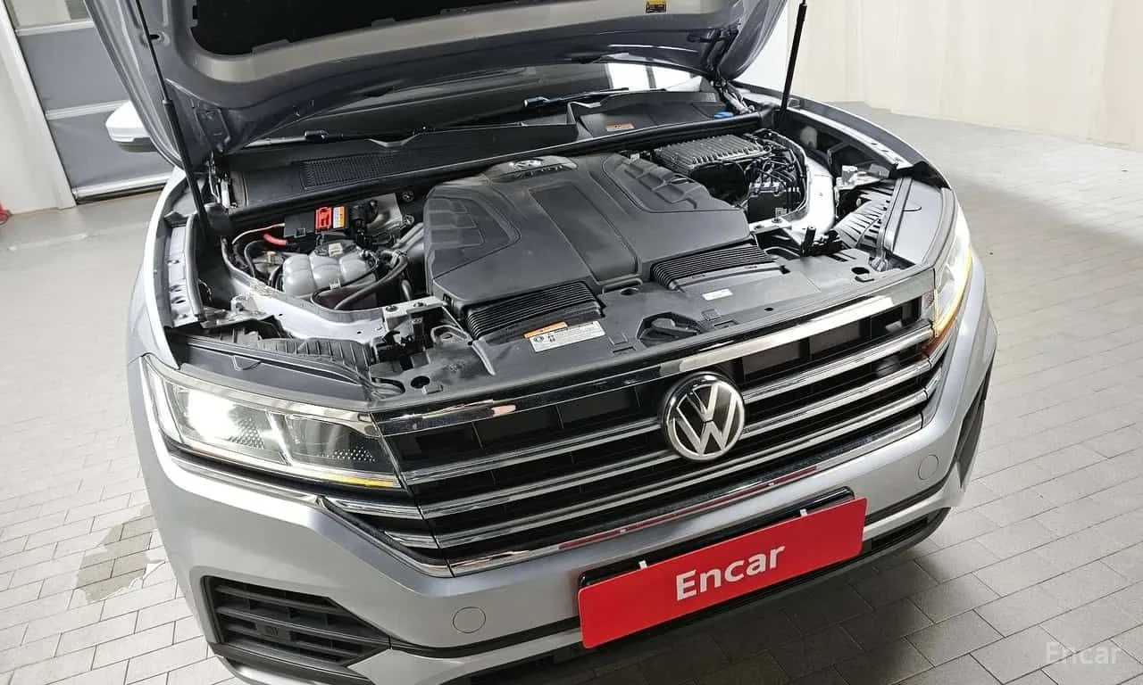 VW Touareg 3.0 TDI 286hp Premium , снимка 6 - Автомобили и джипове - 55654568