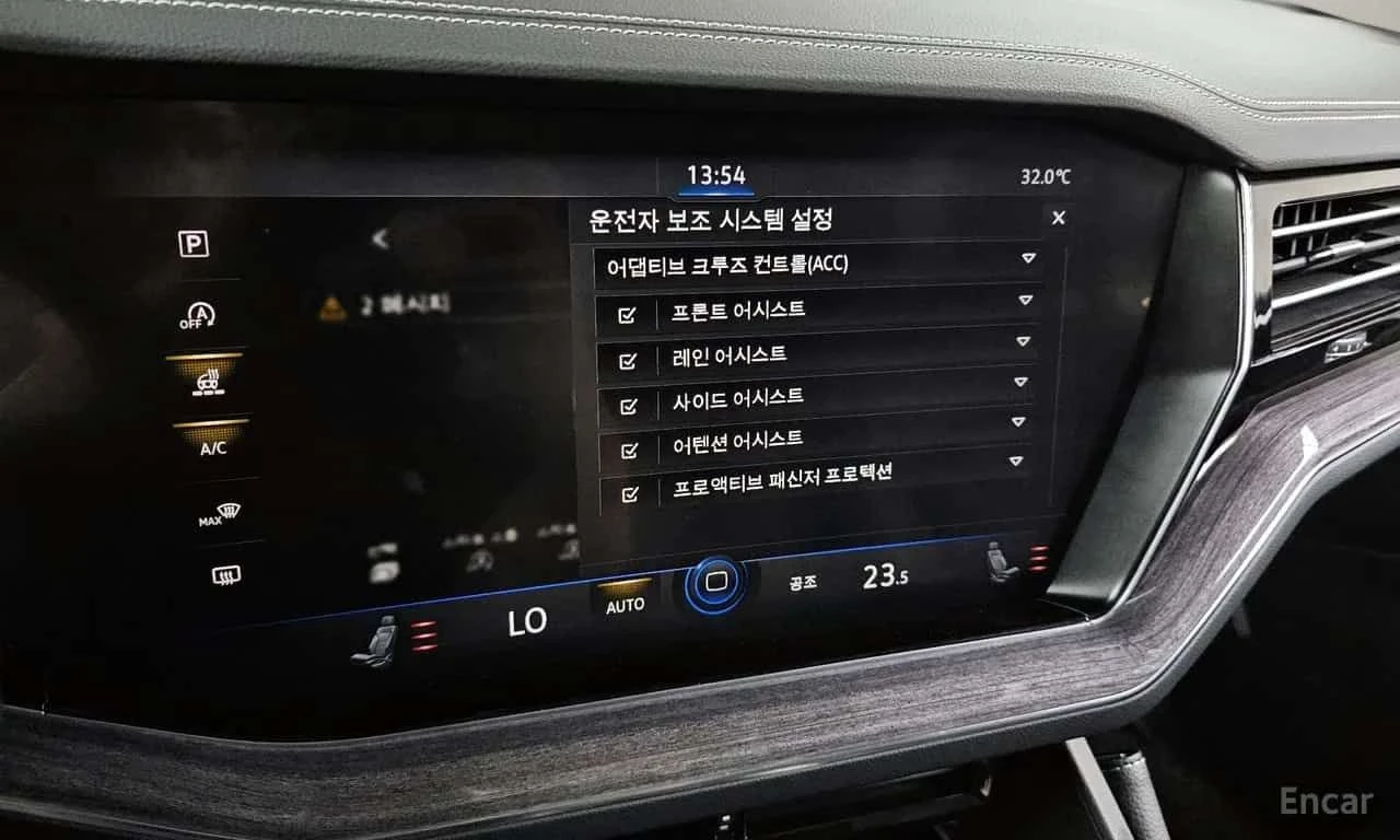 VW Touareg 3.0 TDI 286hp Premium , снимка 16 - Автомобили и джипове - 55654568
