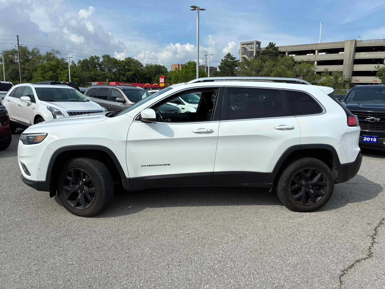 Jeep Cherokee Limited | CARFAX | АВТОФИНАНСИРАНЕ, снимка 3 - Автомобили и джипове - 56143223