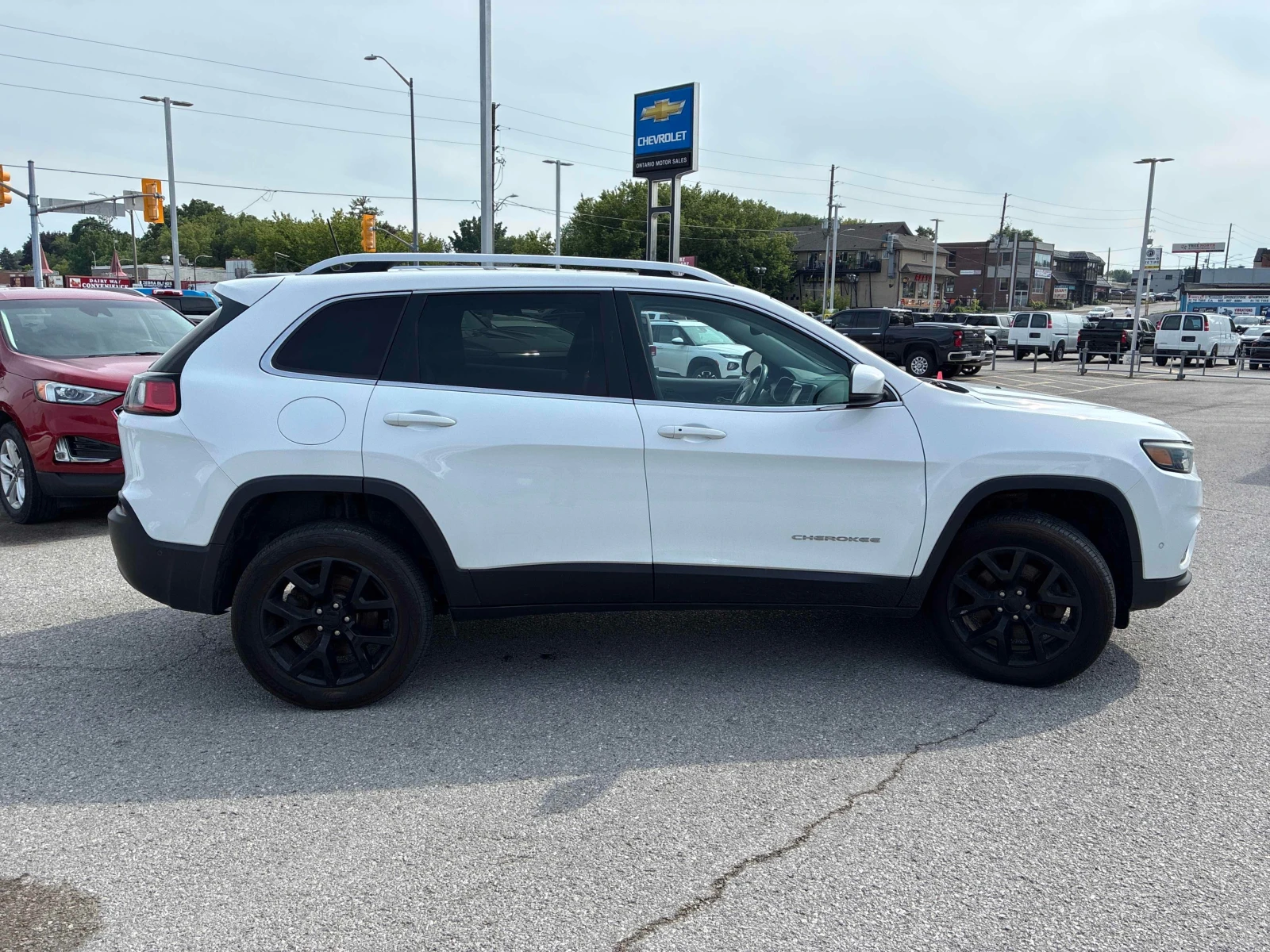 Jeep Cherokee Limited | CARFAX | АВТОФИНАНСИРАНЕ, снимка 4 - Автомобили и джипове - 56143223
