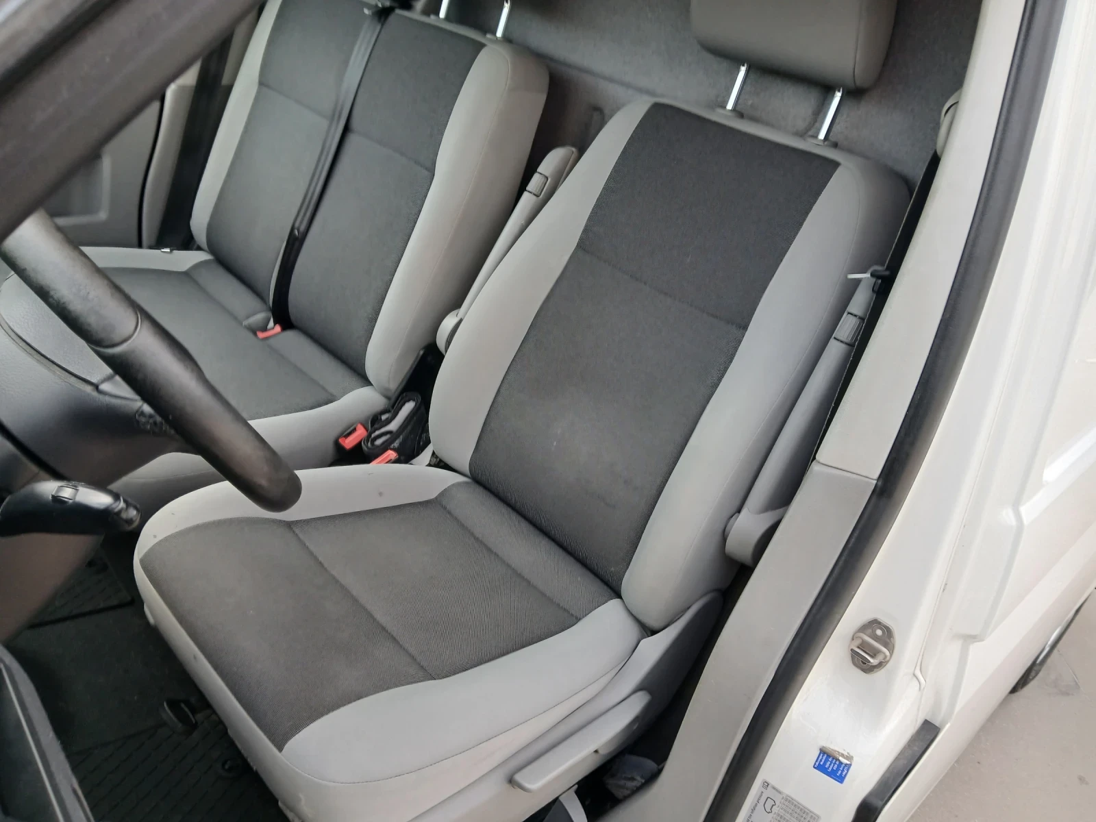 VW Transporter 2.0TDI DSG!КЛИМАТИК! ЛИЗИГ!!!, снимка 13 - Бусове и автобуси - 54767916