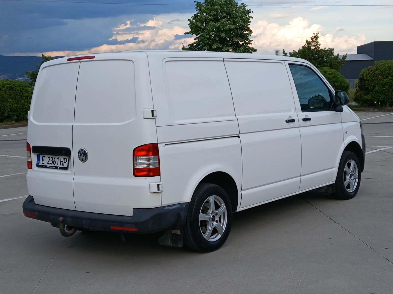 VW Transporter 2.0TDI DSG!КЛИМАТИК! ЛИЗИГ!!!, снимка 5 - Бусове и автобуси - 54767916