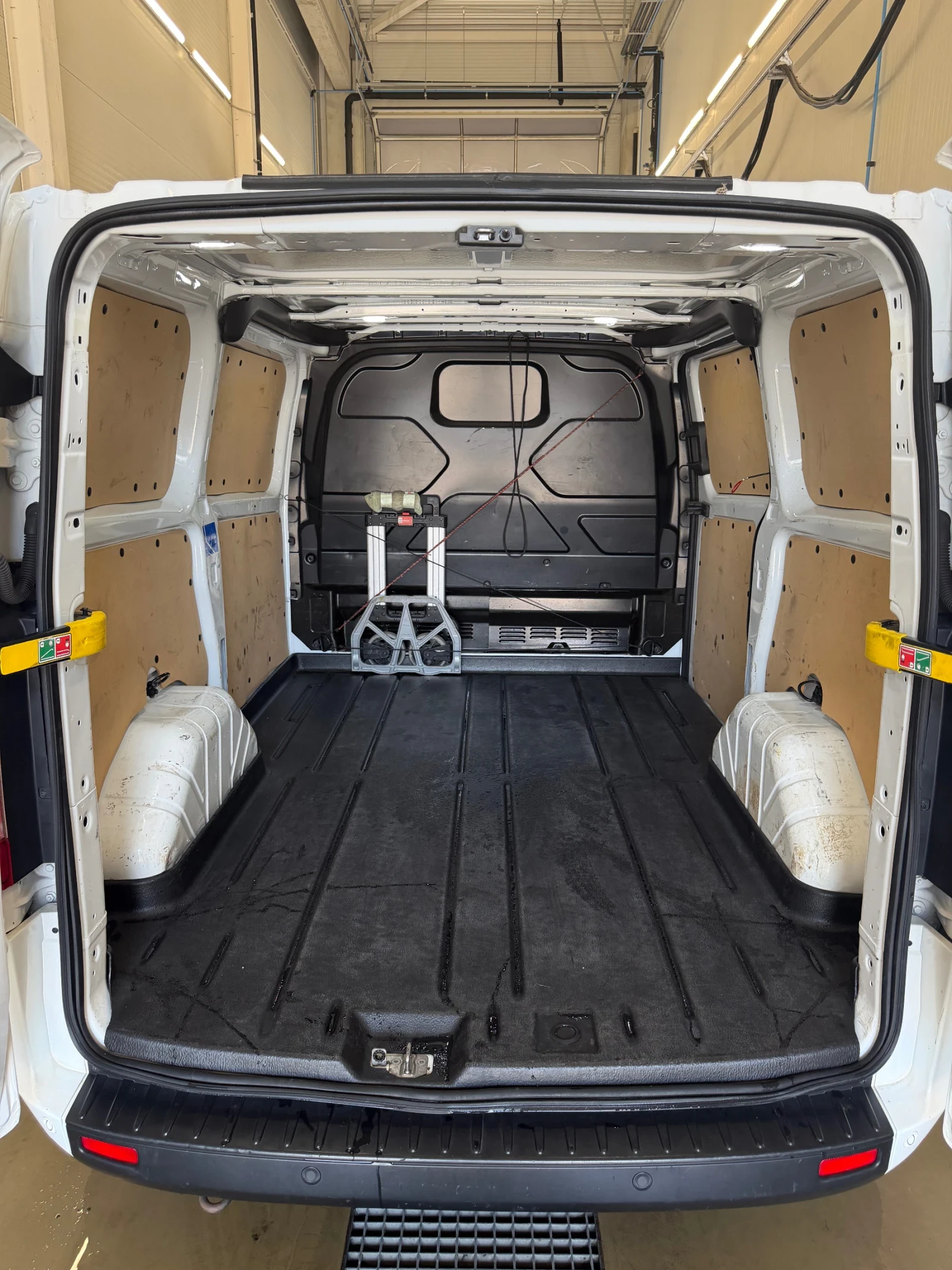 Ford Transit Custom, снимка 15 - Бусове и автобуси - 55081998