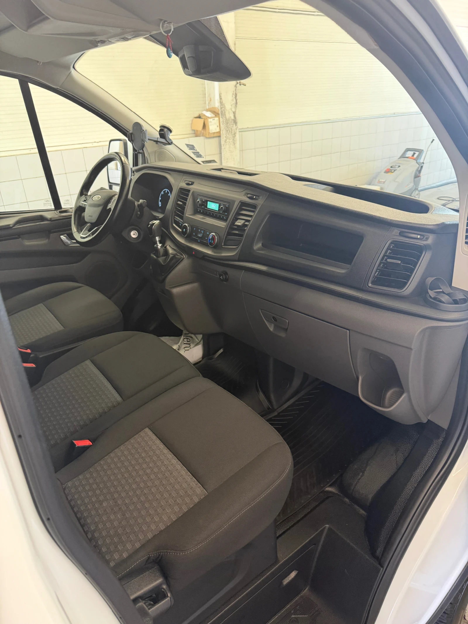 Ford Transit Custom, снимка 9 - Бусове и автобуси - 55081998