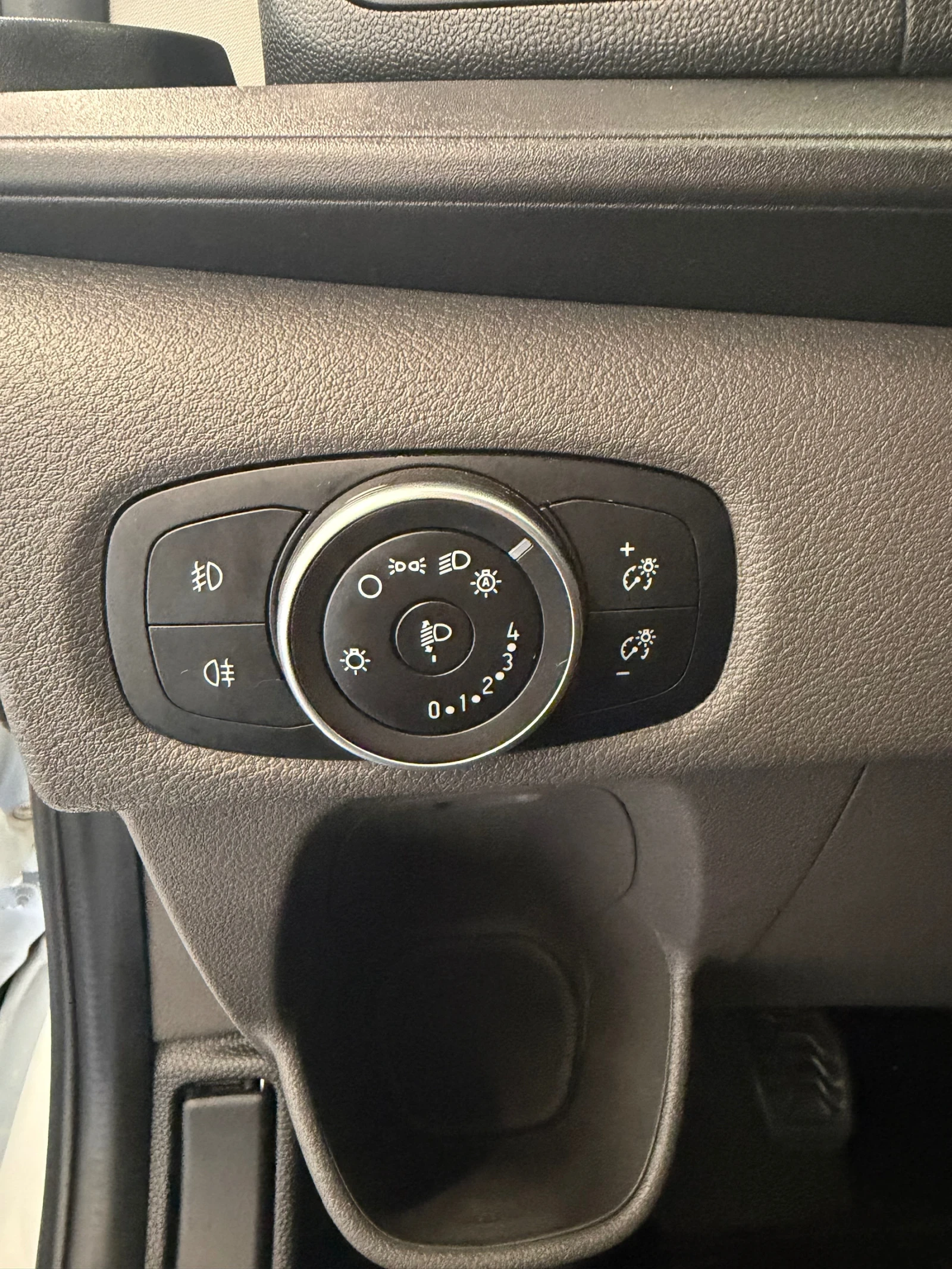 Ford Transit Custom, снимка 12 - Бусове и автобуси - 55081998