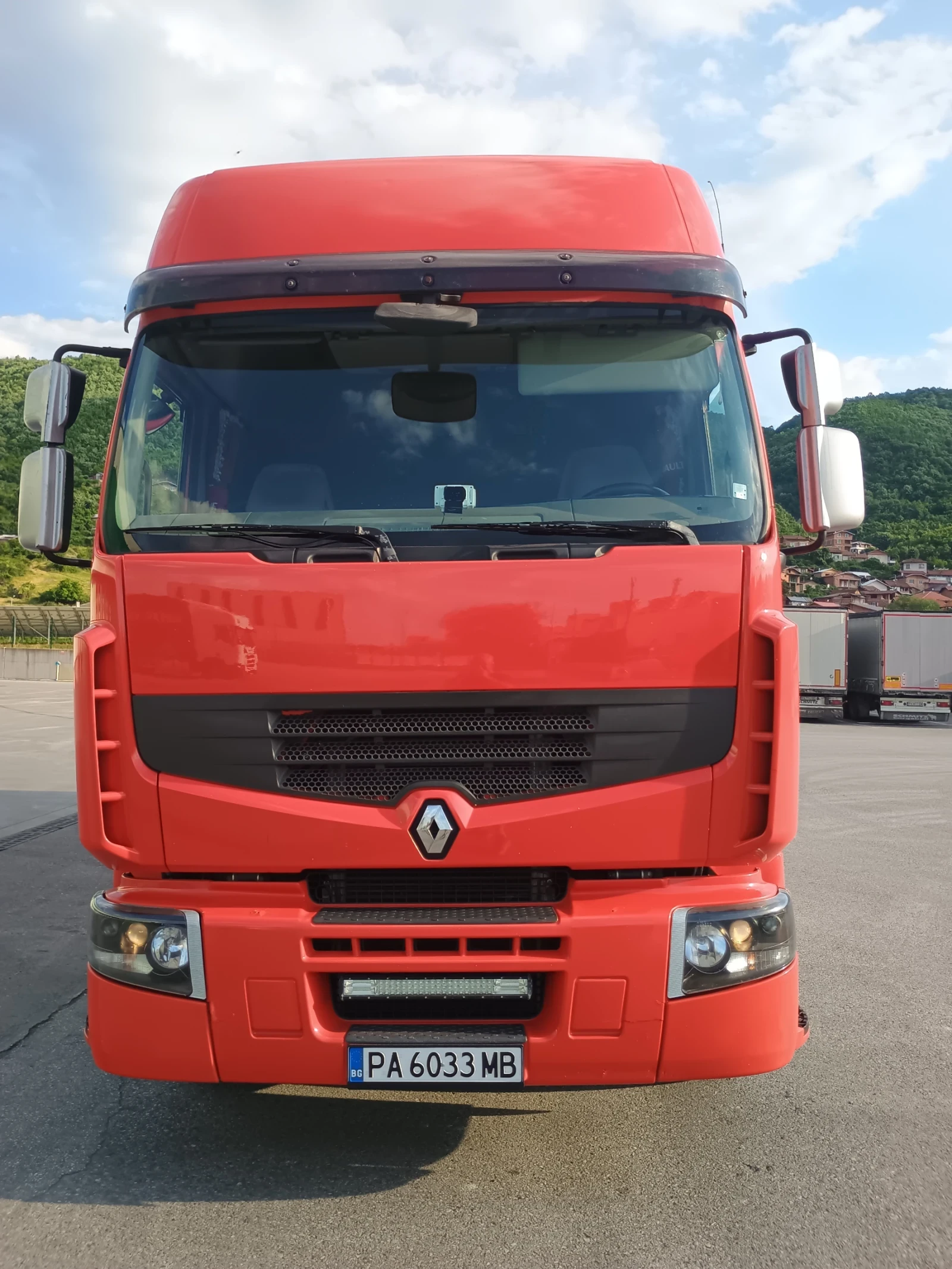 Renault Premium, снимка 2 - Камиони - 54981915