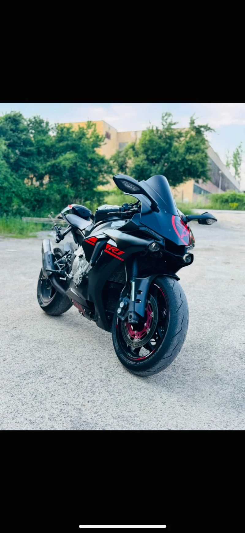 Yamaha YZF-R1