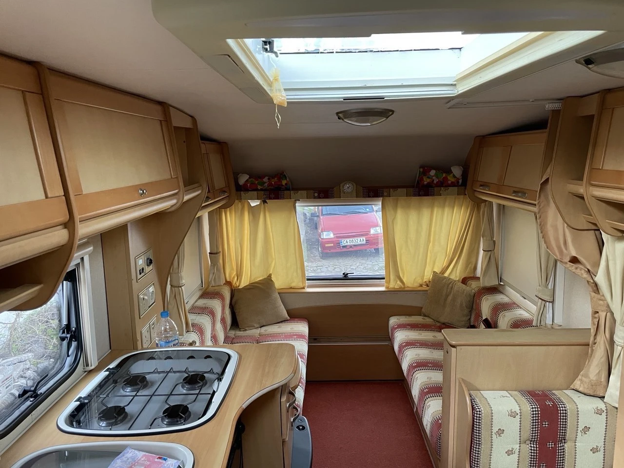 Каравана Bailey Rangier 470/4, снимка 4 - Каравани и кемпери - 56067771