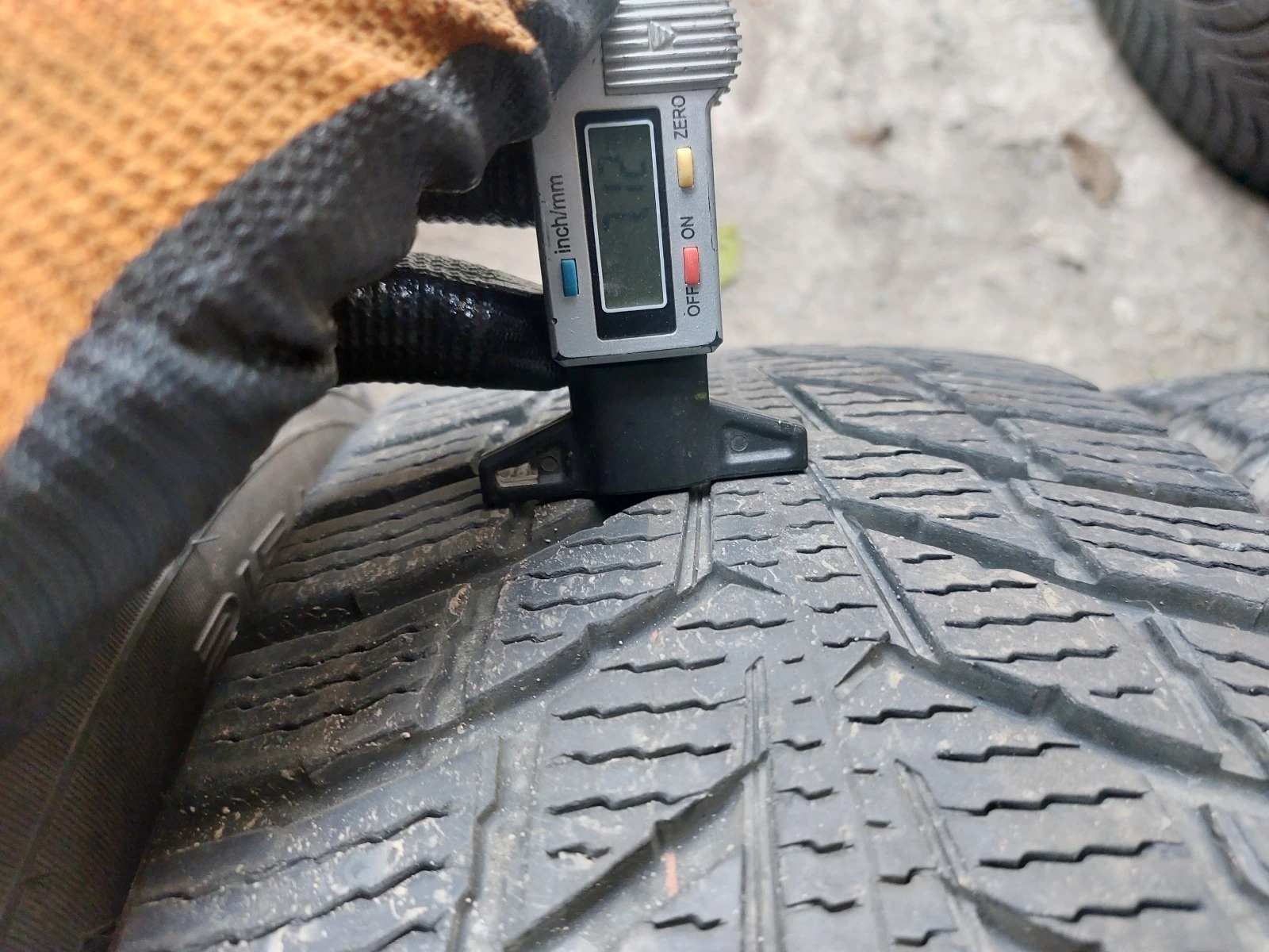 ���� 215/65R16 | Mobile.bg � ����������� 4