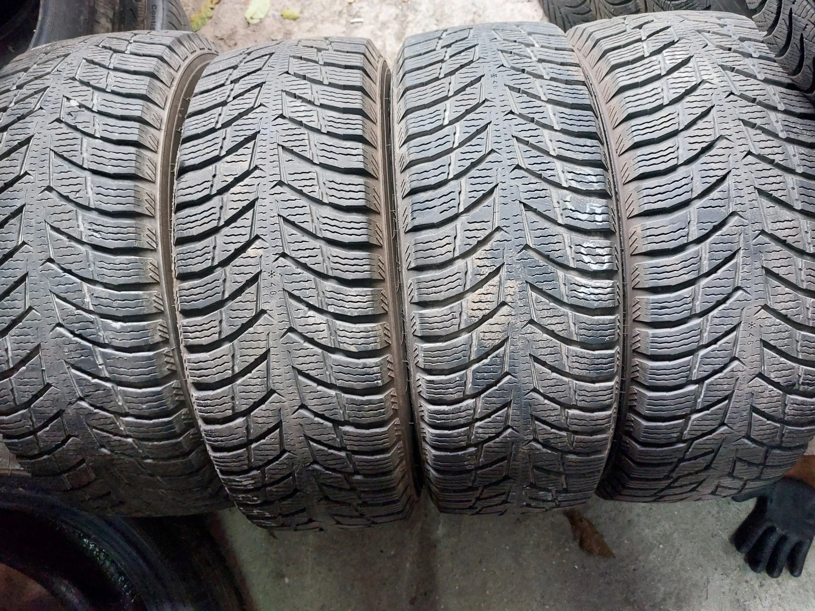 ���� 215/65R16 | Mobile.bg � ����������� 2