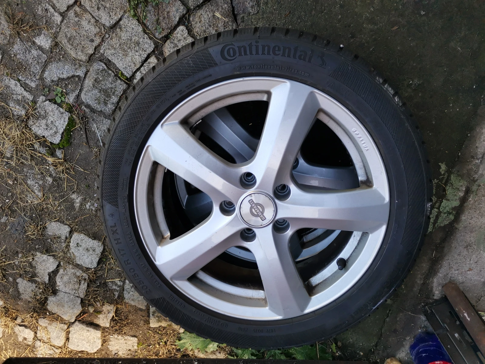 Гуми с джанти Continental 205/50R17
