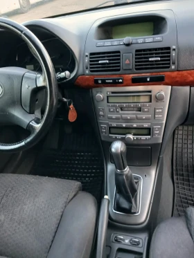 Toyota Avensis 1.8 136 к.с. на газ, снимка 5