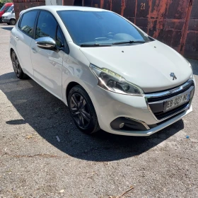 Peugeot 208 1.2 | Mobile.bg    6