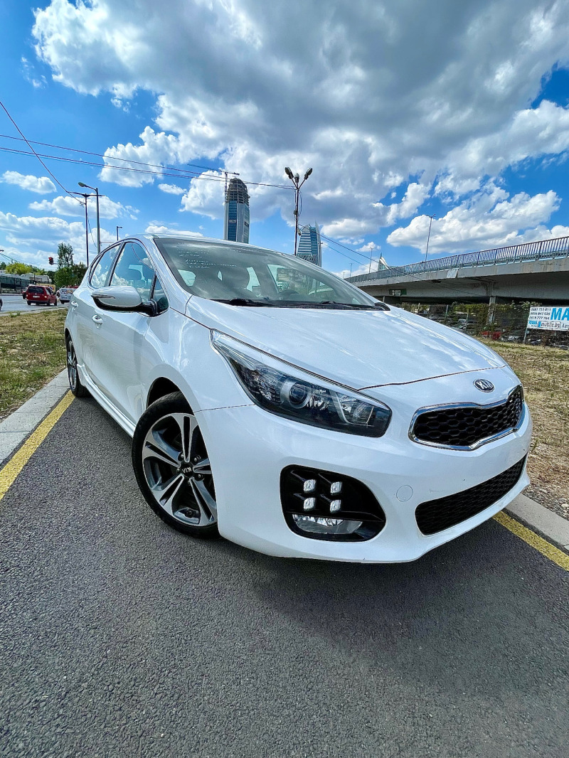 Kia Ceed GT line Full -Корейски лукс на колела, снимка 1 - Автомобили и джипове - 46781395