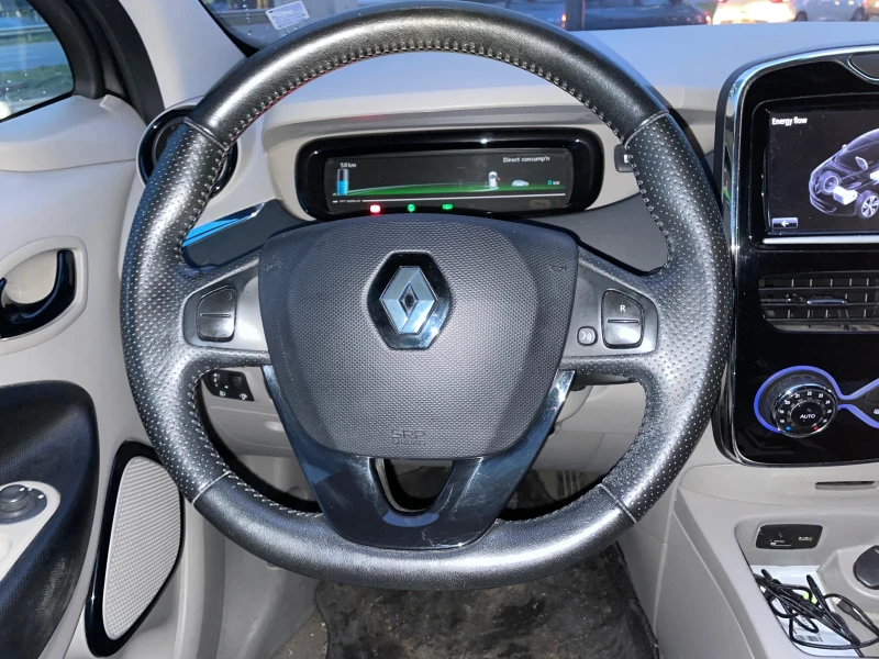 Renault Zoe BLACK edition///НАВИГАЦИЯ///intens///bose///Camera, снимка 6 - Автомобили и джипове - 46781395