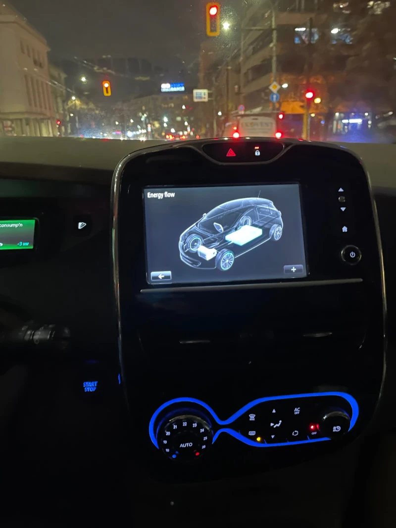 Renault Zoe BLACK edition///НАВИГАЦИЯ///intens///bose///Camera, снимка 9 - Автомобили и джипове - 46781395