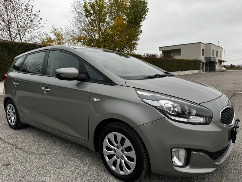 Kia Carens 1.7CRDI/КАМЕРА, снимка 7 - Автомобили и джипове - 47912589