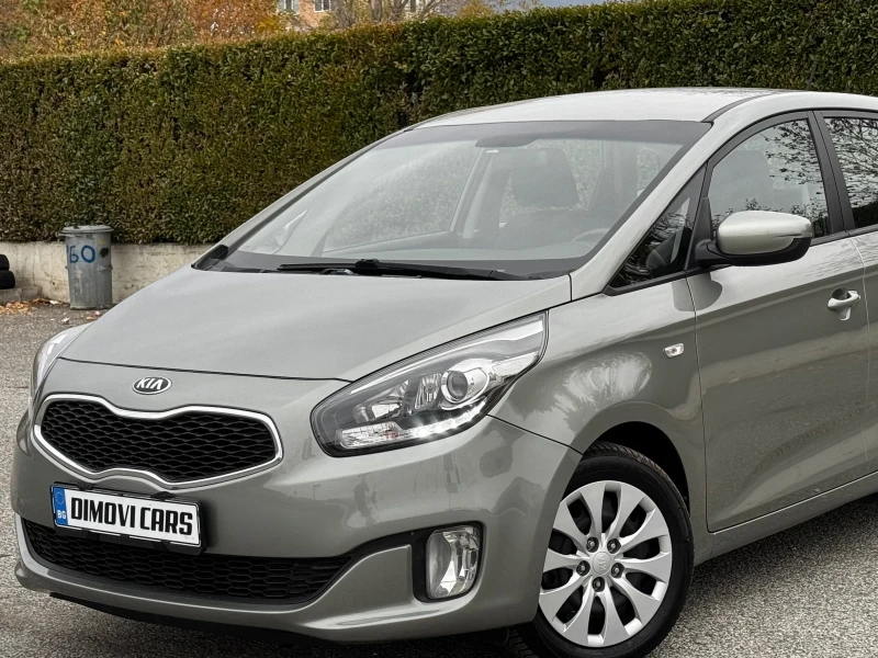 Kia Carens 1.7CRDI/КАМЕРА, снимка 8 - Автомобили и джипове - 47912589