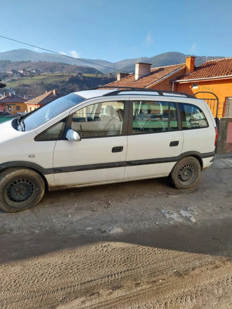 Opel Zafira, снимка 3 - Автомобили и джипове - 48436641