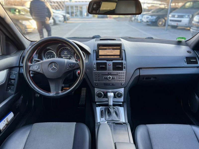 Mercedes-Benz C 300 4-Matic, снимка 13 - Автомобили и джипове - 48502448