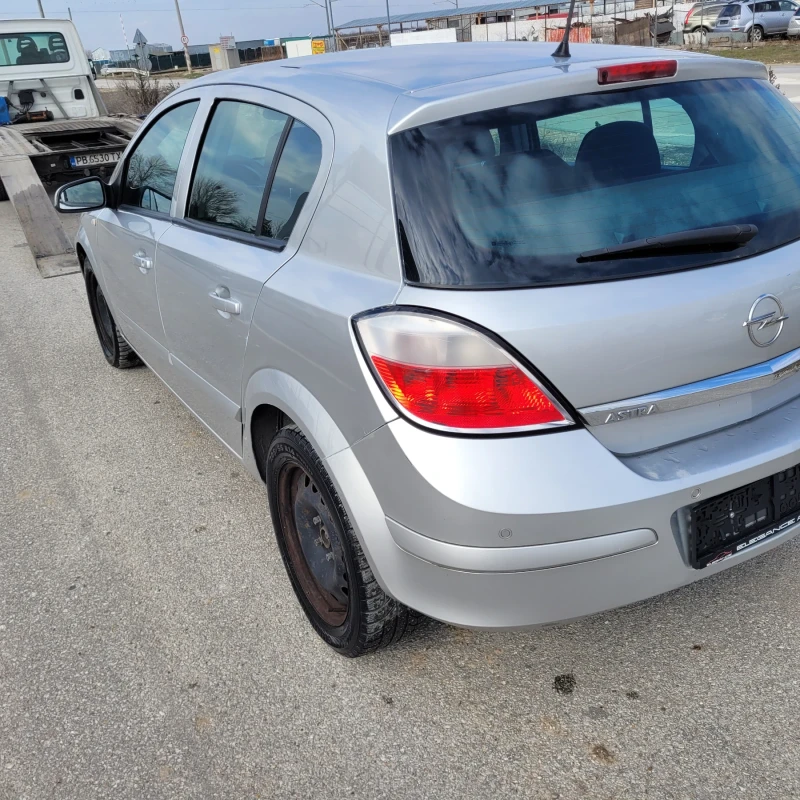 Opel Astra 1.6i/automat/klima, снимка 5 - Автомобили и джипове - 48987747