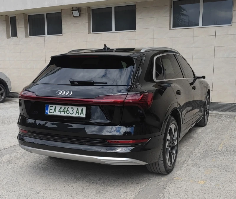 Audi E-Tron, снимка 12 - Автомобили и джипове - 52069290