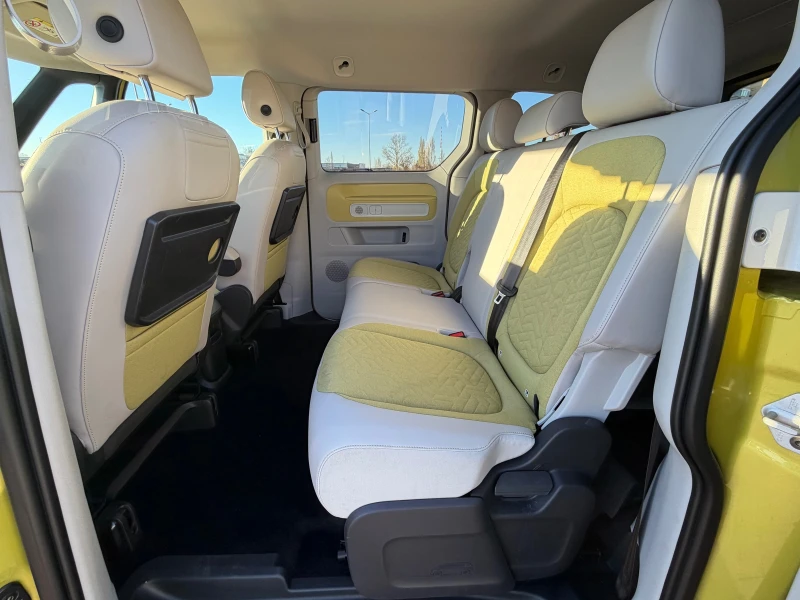 VW ID.Buzz PRO, снимка 10 - Автомобили и джипове - 52921529