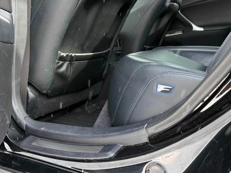 Lexus IS F * * CARFAX * * АВТО КРЕДИТ * * , снимка 13 - Автомобили и джипове - 53448189