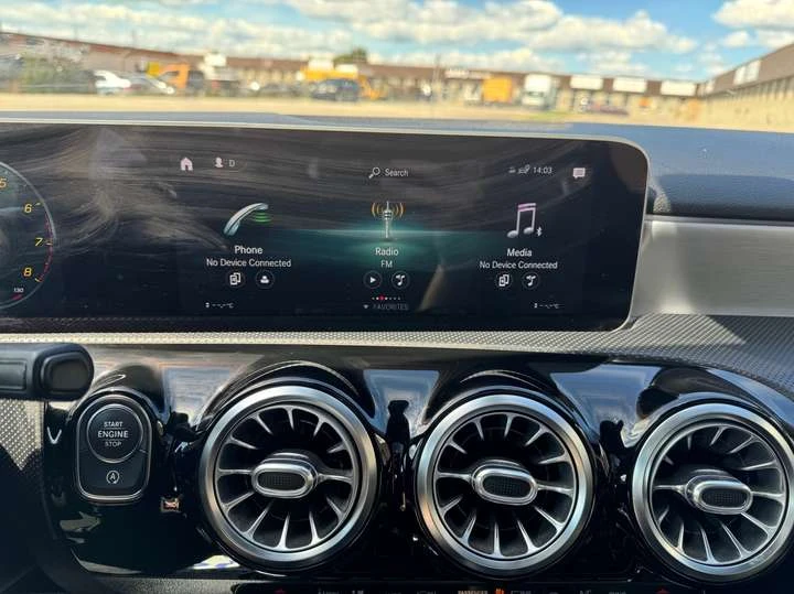 Mercedes-Benz A 250 A 250 4MATIC AMG PKG CAMERA/PANO ROOF/LEATHER, снимка 11 - Автомобили и джипове - 54080855