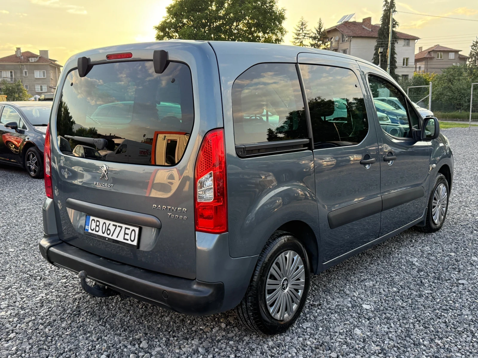 Peugeot Partner Facelift2012г. 1.6 eHDI(115hp) Пътнически/Обслужен - изображение 5