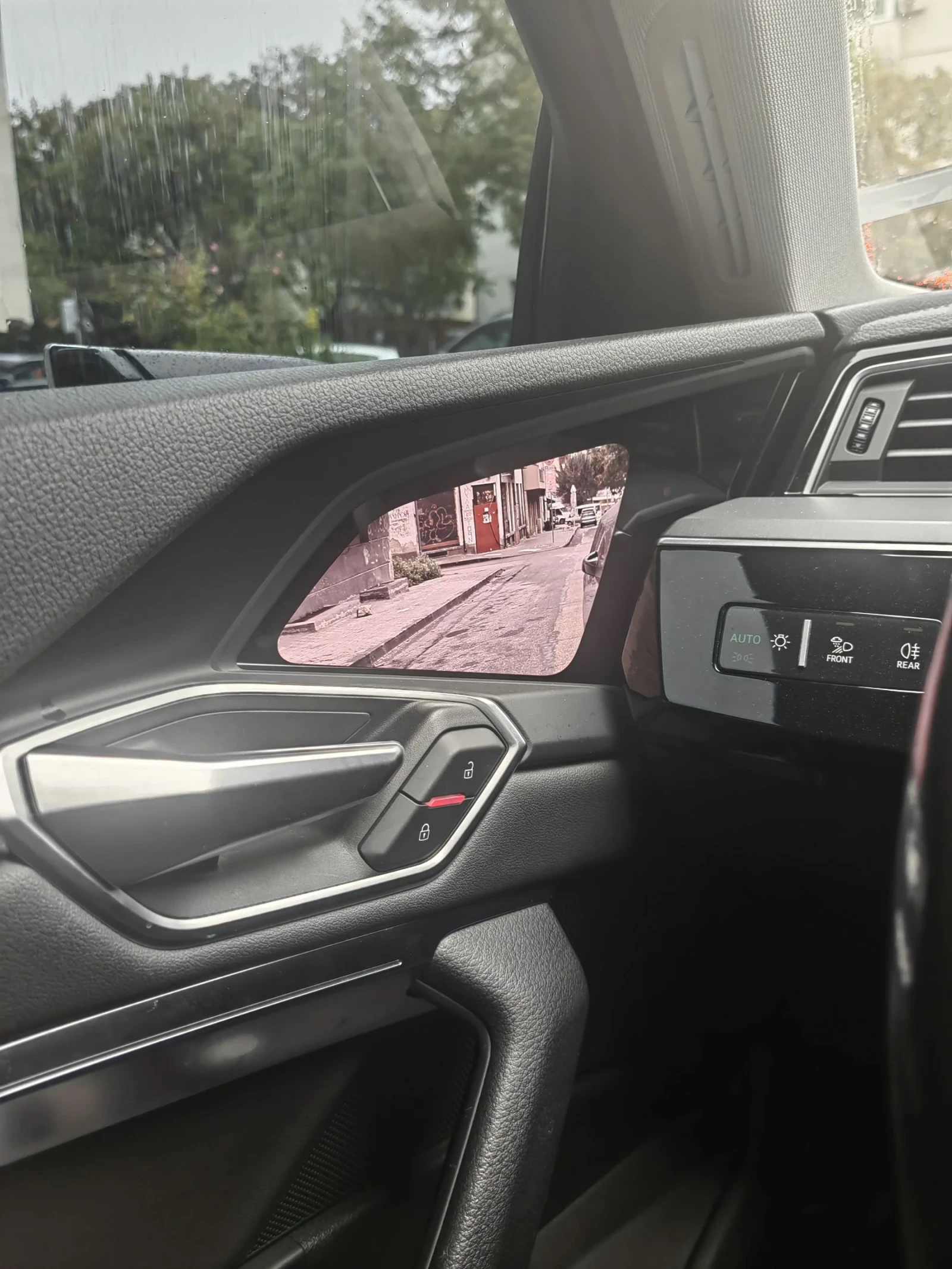 Audi E-Tron  - изображение 4