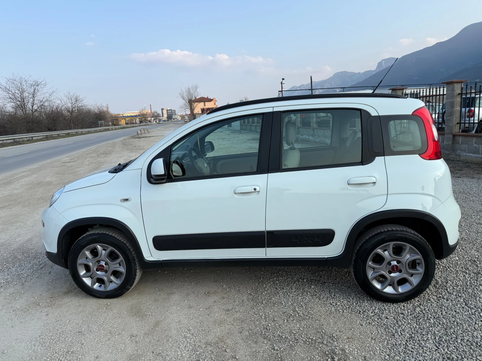 Fiat Panda Panda 4x4 95000km EURO 6B, снимка 8 - Автомобили и джипове - 53748855