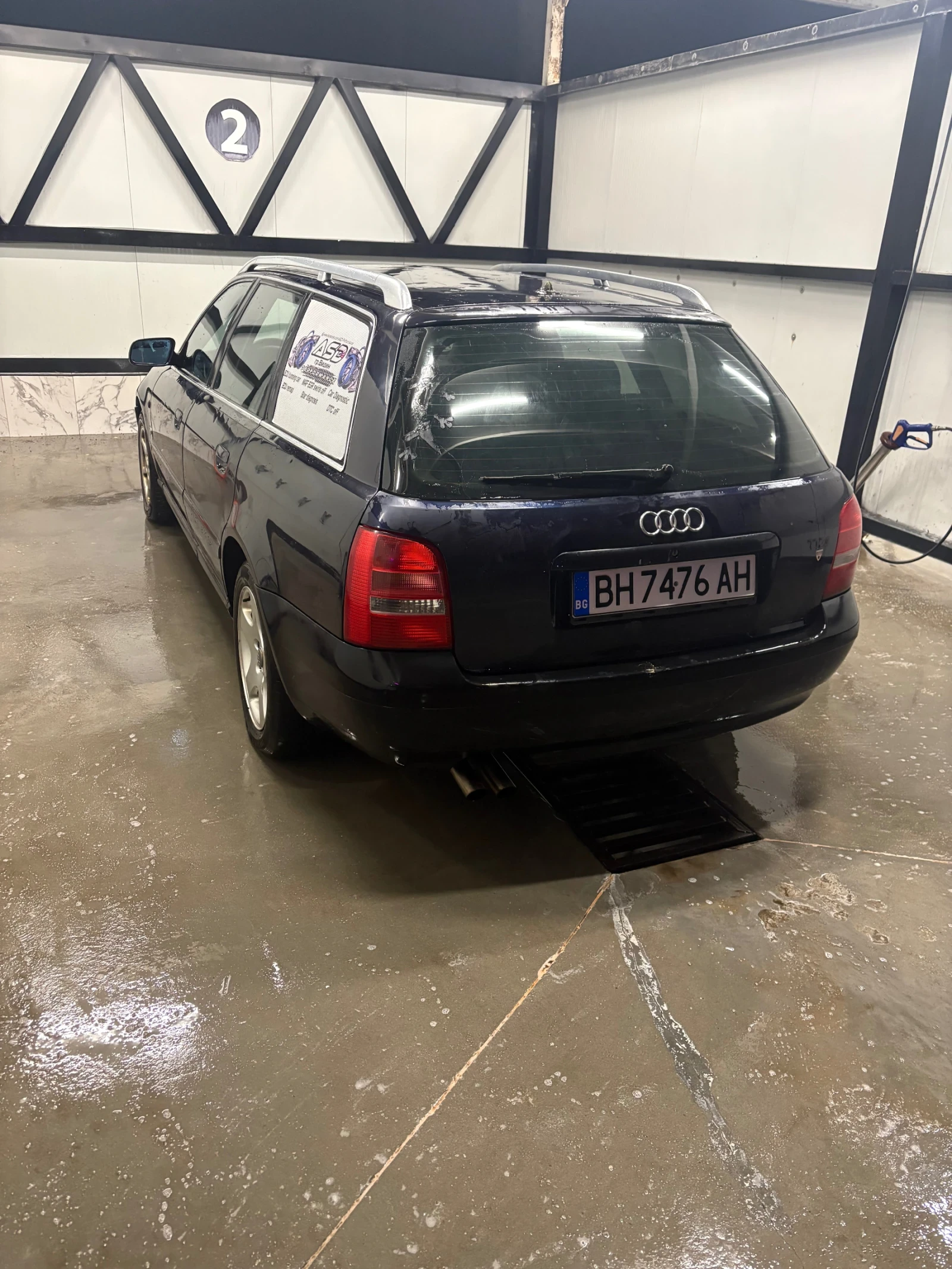 Audi A4 1.8T, снимка 2 - Автомобили и джипове - 53787769