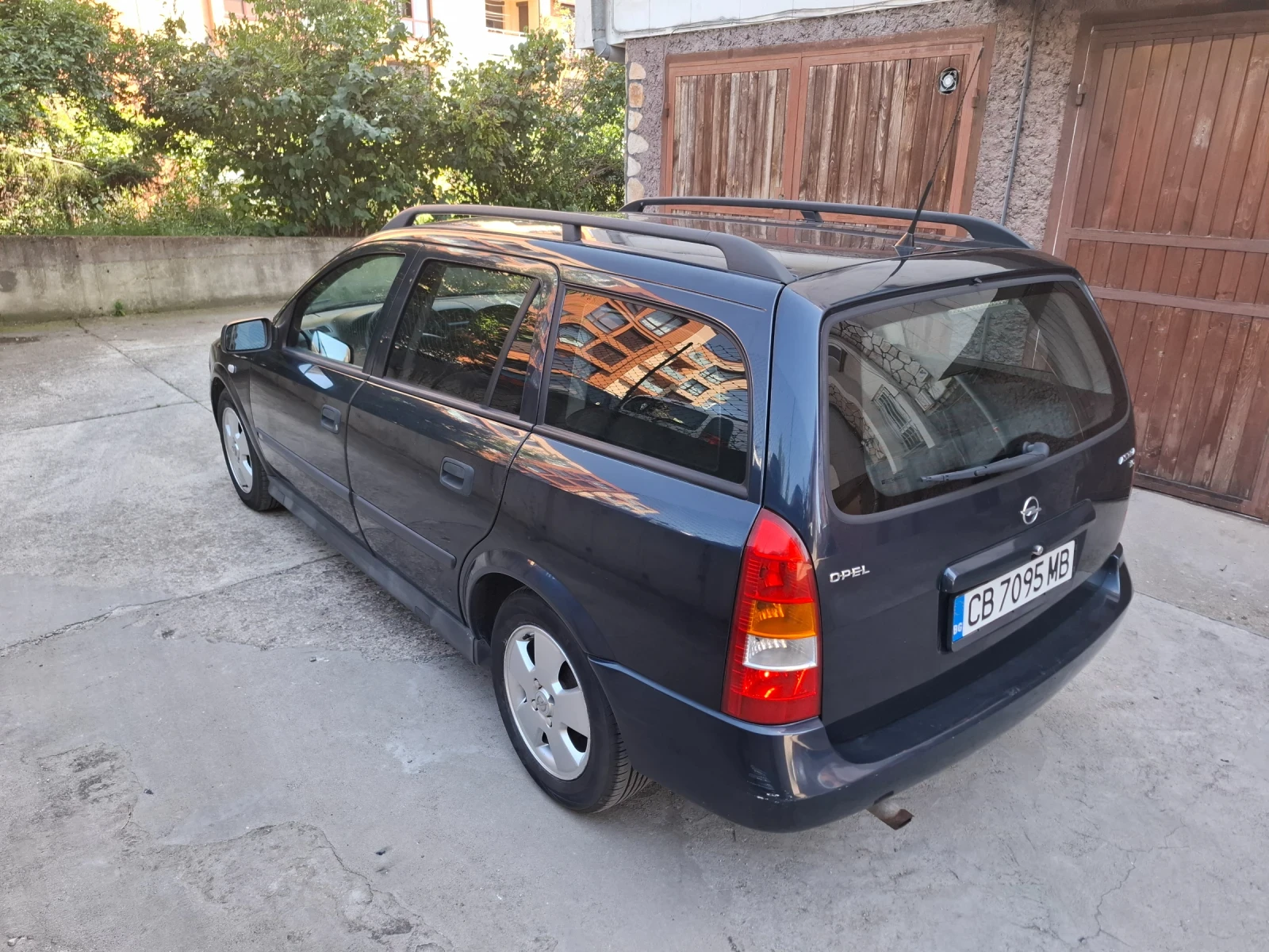 Opel Astra 1.6, снимка 9 - Автомобили и джипове - 53819615
