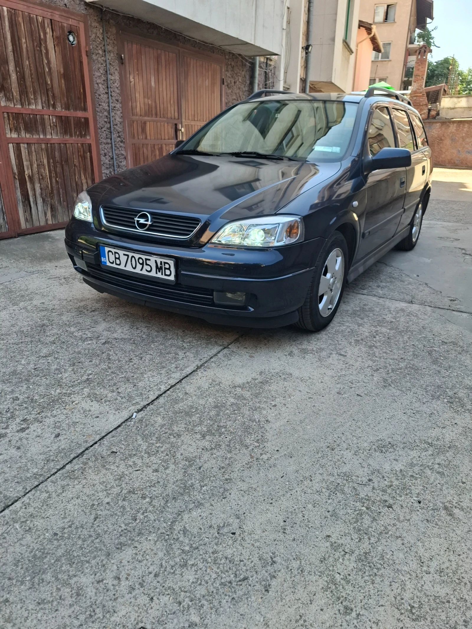 Opel Astra 1.6, снимка 3 - Автомобили и джипове - 53819615