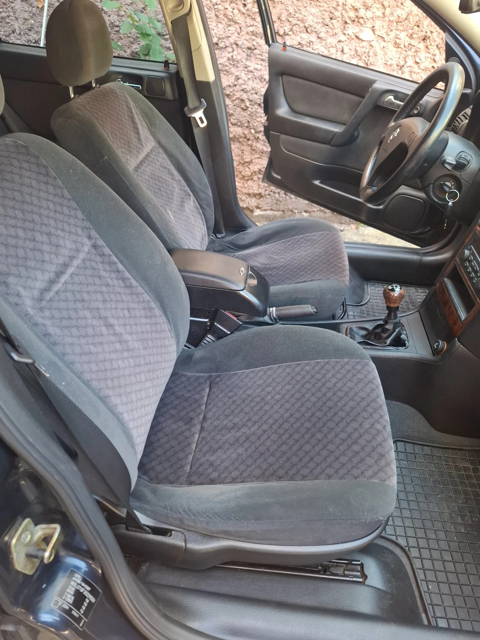 Opel Astra 1.6, снимка 5 - Автомобили и джипове - 53819615