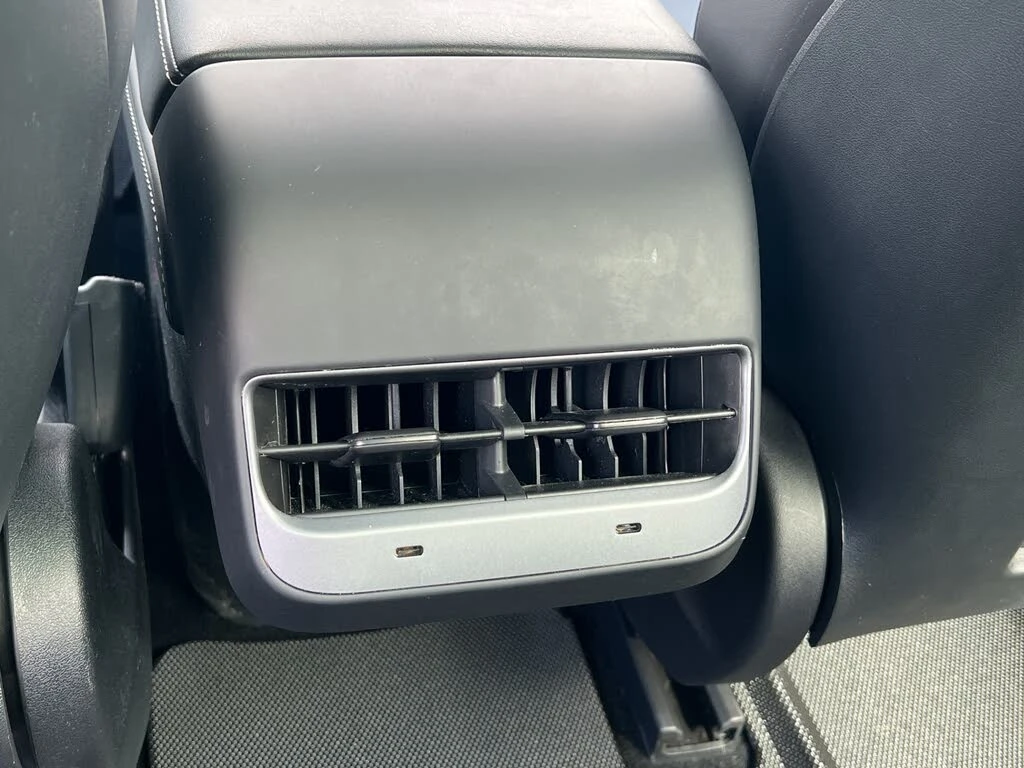 Tesla Model 3 RWD АвтоКредит  (ЦЕНА ДО БГ), снимка 8 - Автомобили и джипове - 53930103