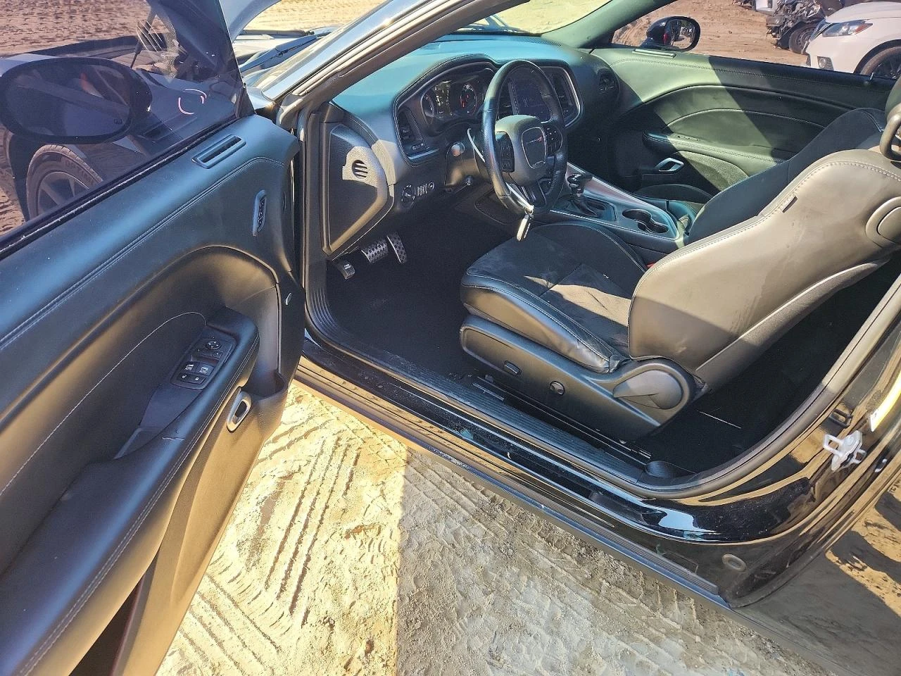 Dodge Challenger 5.7l R, снимка 8 - Автомобили и джипове - 55107264