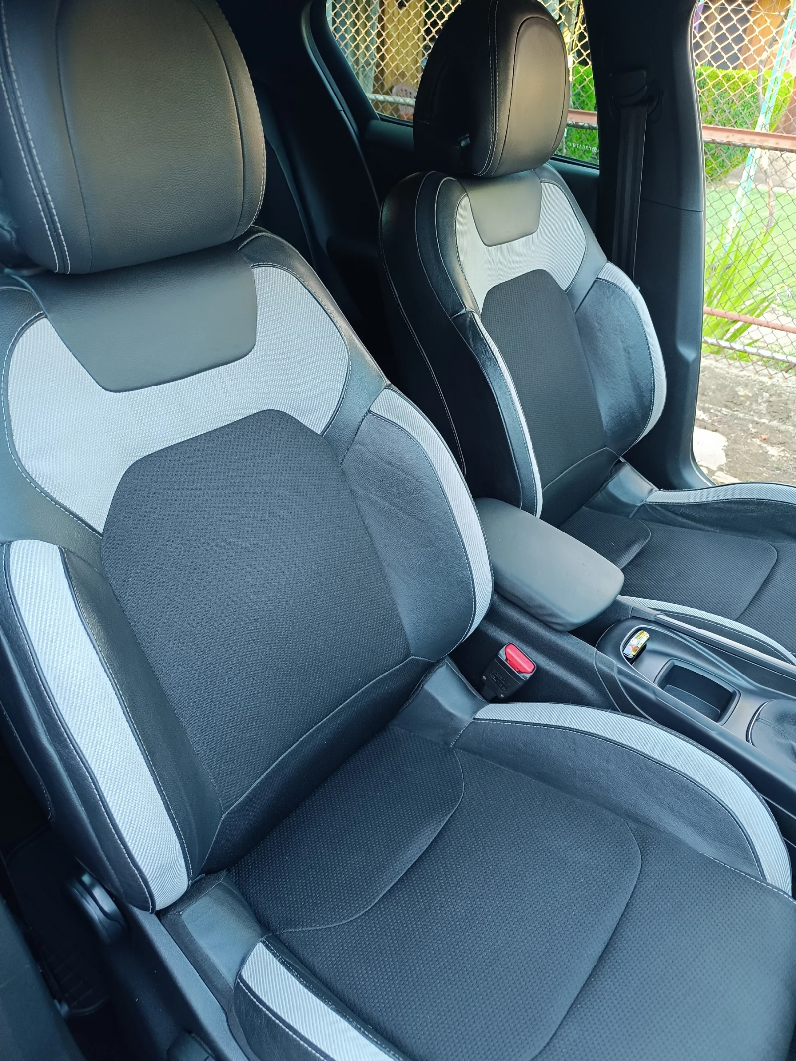 Citroen DS4 1.6 HDi (112к.с.), снимка 9 - Автомобили и джипове - 55250689