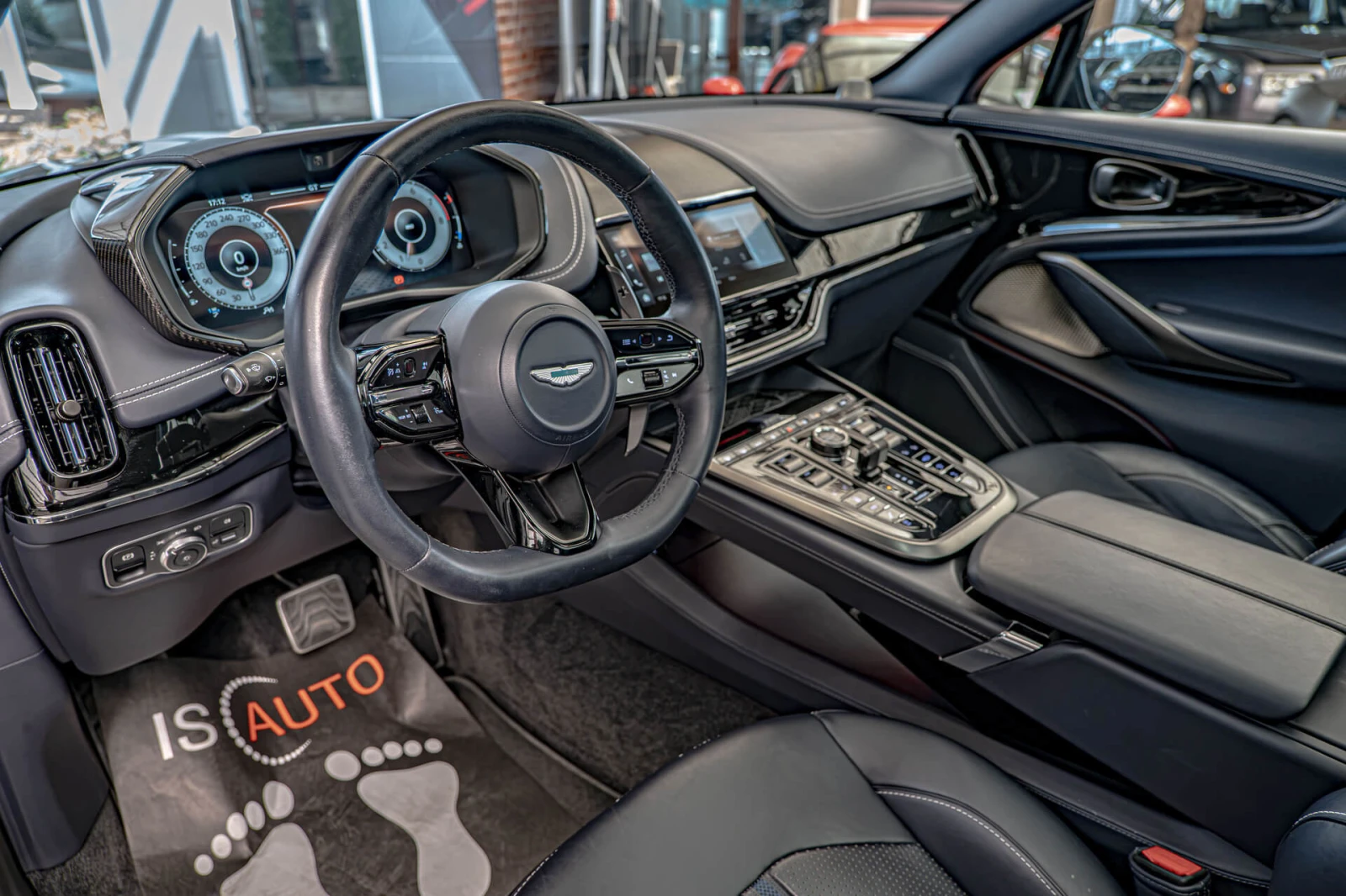 Aston Martin DBX 707/Керамика/Карбон/Обдухване/Камера 360/Bowers&Wi, снимка 5 - Автомобили и джипове - 55319773
