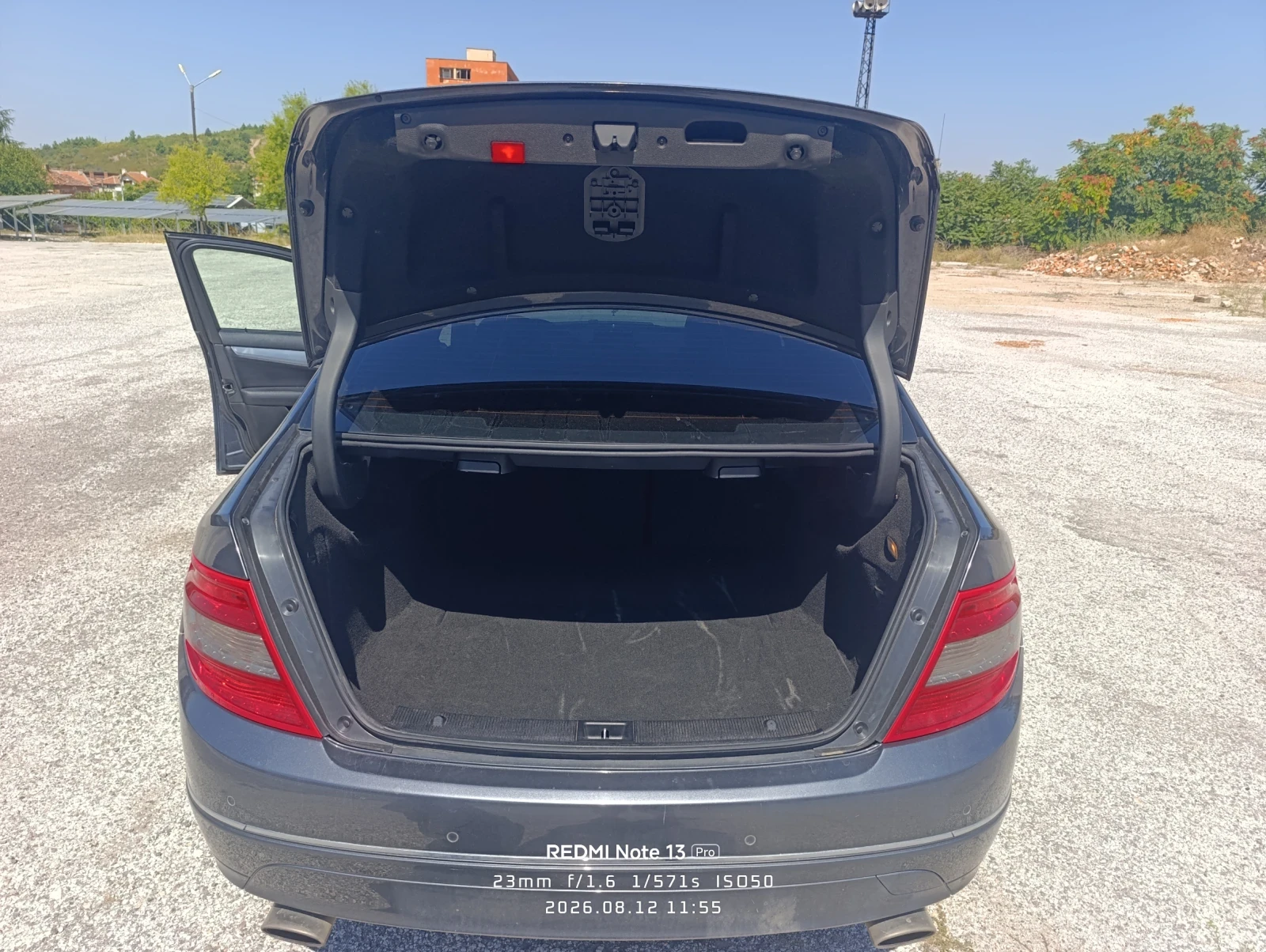 Mercedes-Benz C 320, снимка 11 - Автомобили и джипове - 55642057
