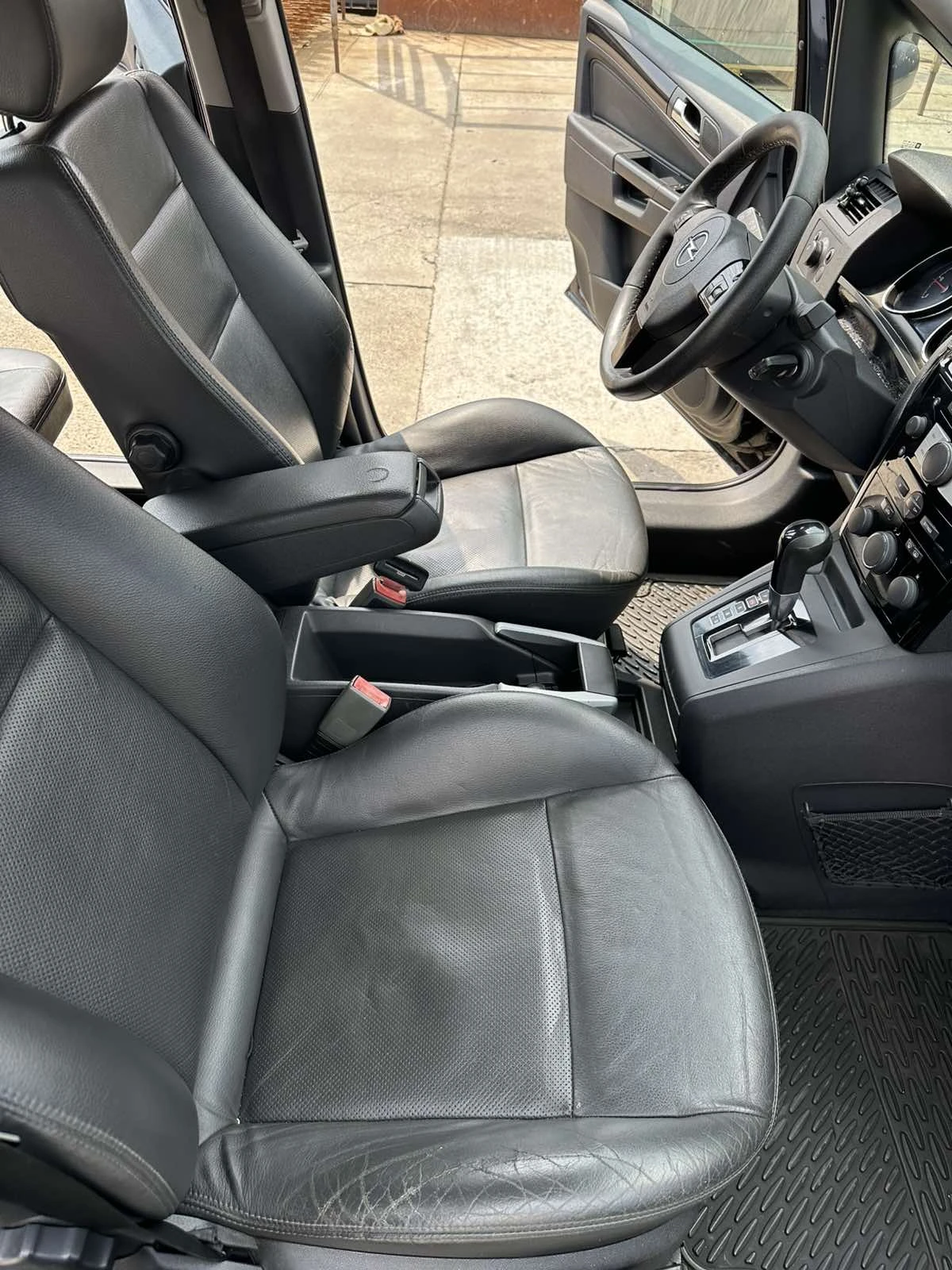 Opel Zafira B, снимка 14 - Автомобили и джипове - 55786440