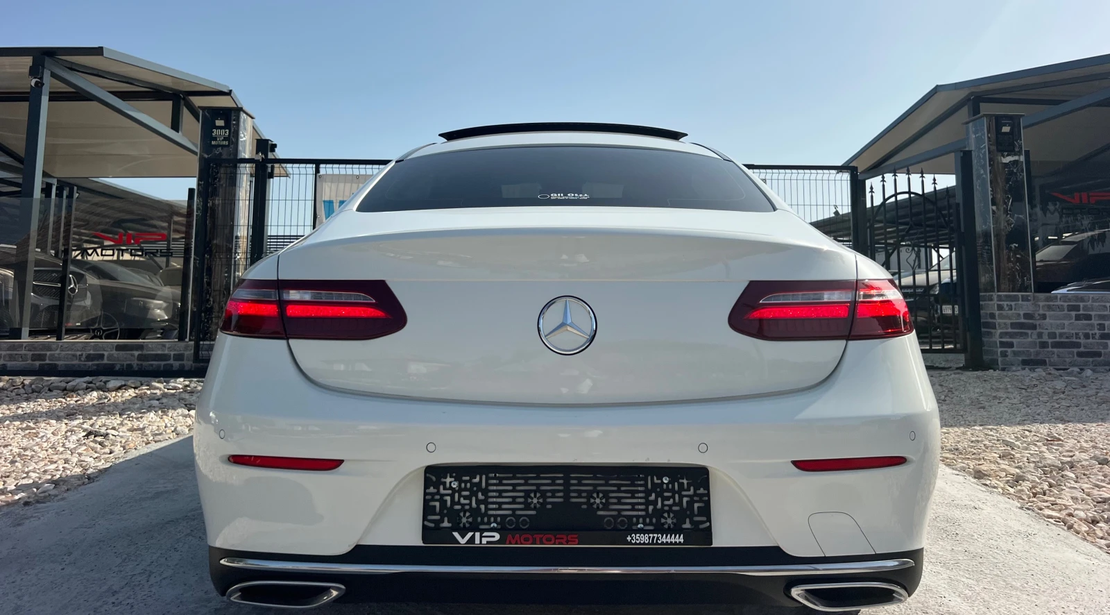 Mercedes-Benz E 220 COUPE AMG/DIGITAL/PANORAMA/SWAROVSKI/PODGREV/FULL/, снимка 8 - Автомобили и джипове - 55873895