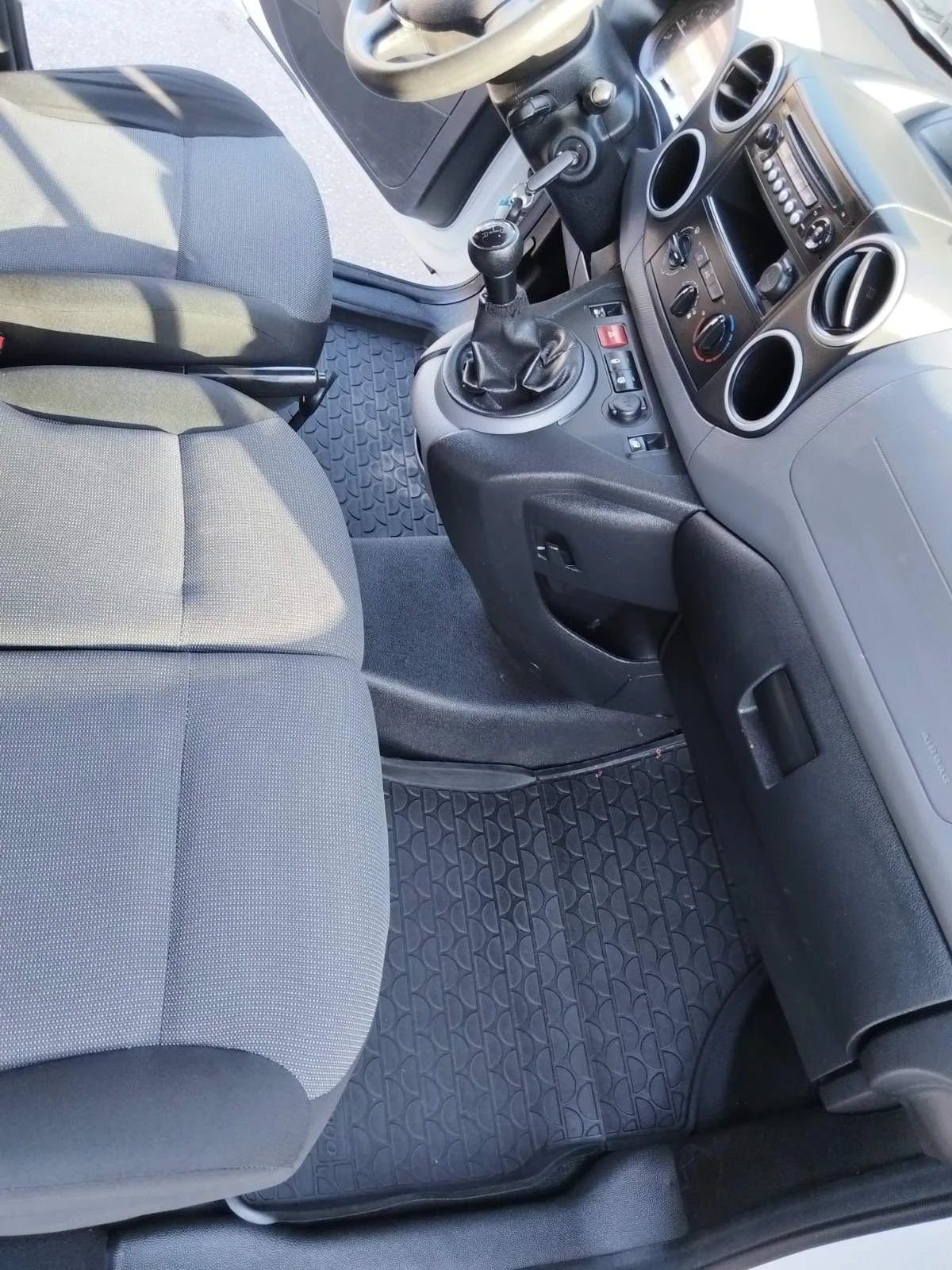 Citroen Berlingo НОВ ВНОС , снимка 5 - Автомобили и джипове - 56011351