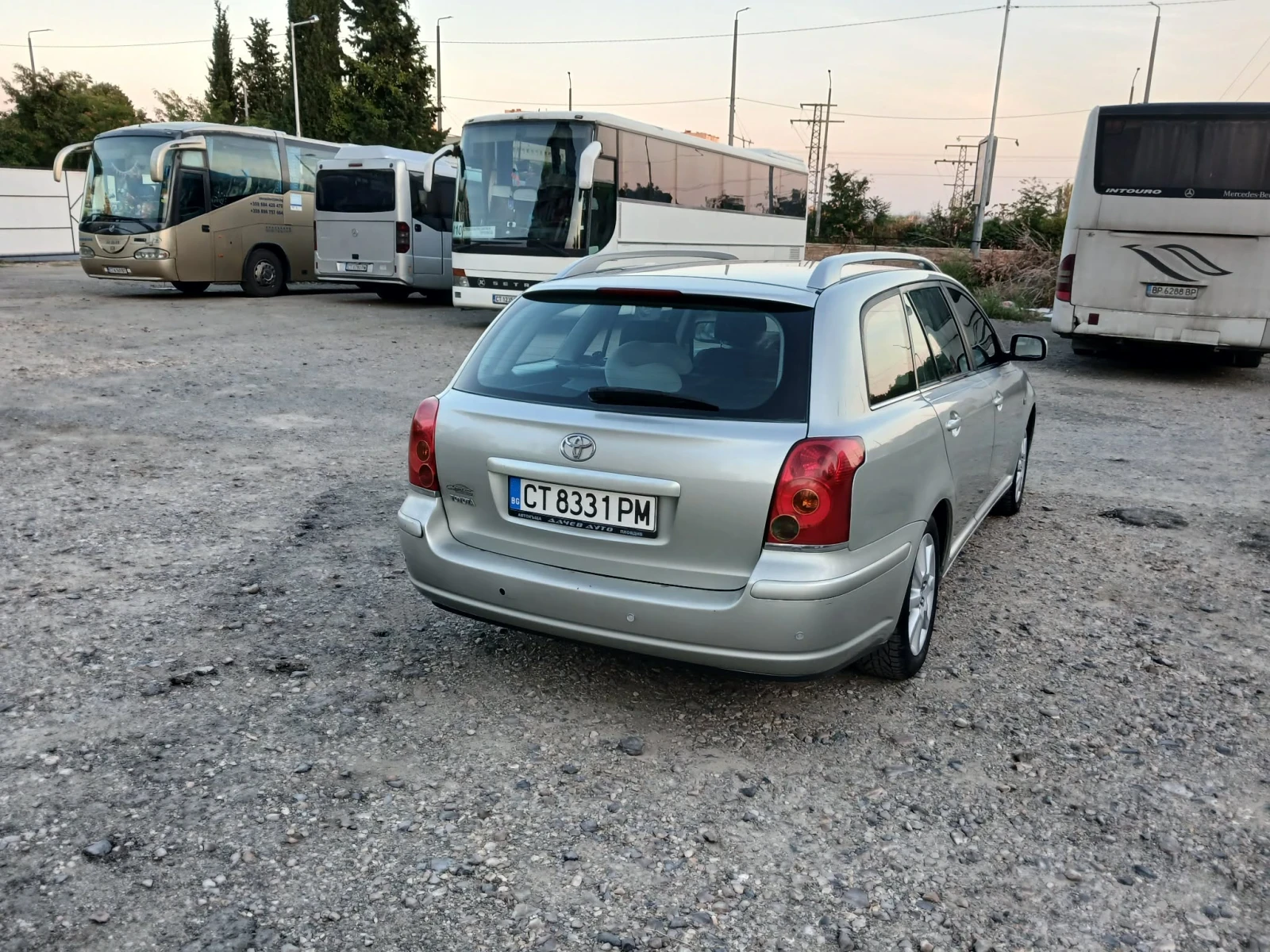Toyota Avensis 1.8 136 к.с. на газ, снимка 2 - Автомобили и джипове - 56143514