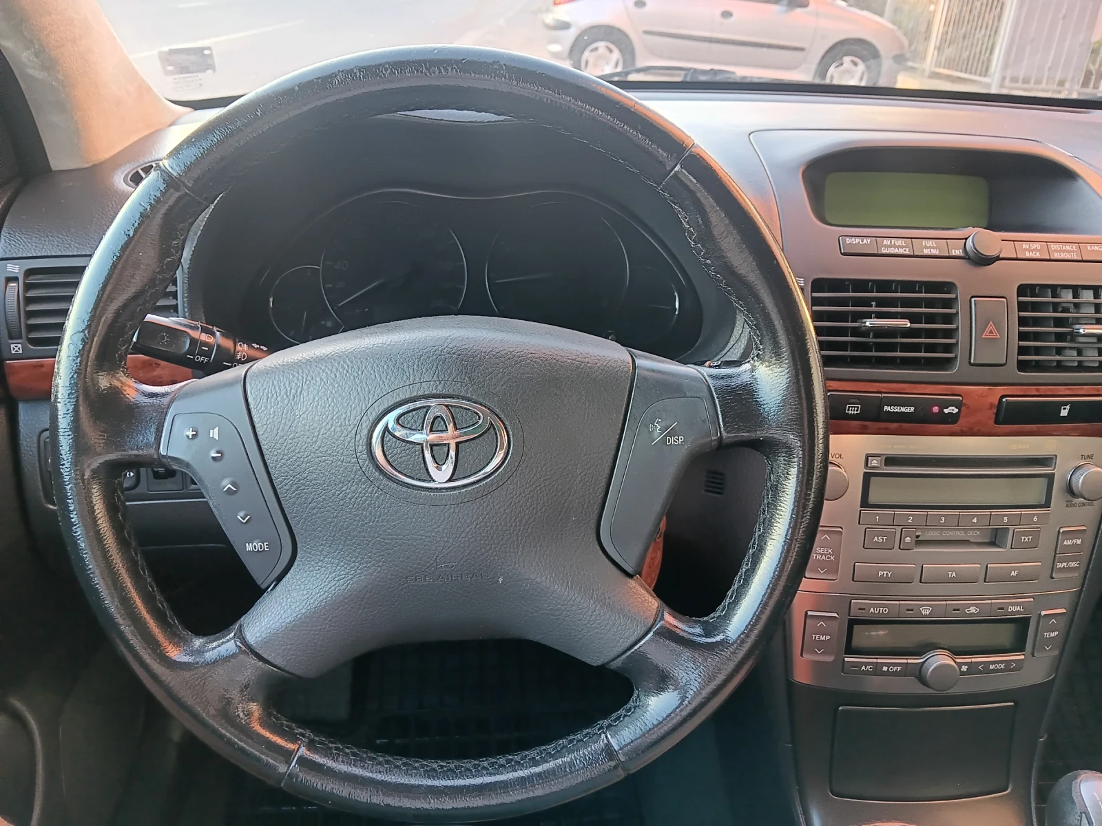 Toyota Avensis 1.8 136 к.с. на газ, снимка 14 - Автомобили и джипове - 56143514