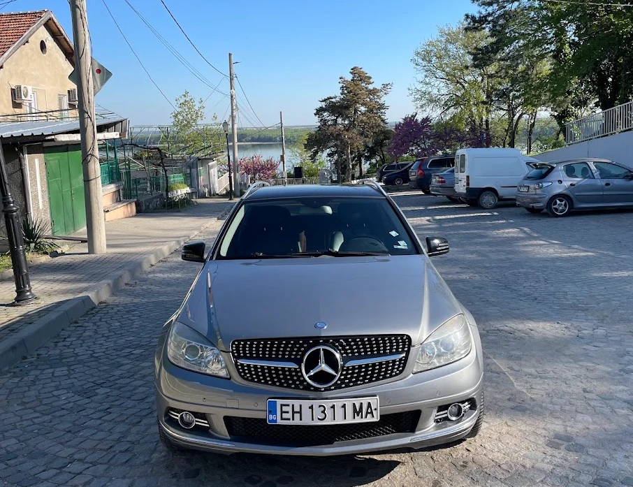 Mercedes-Benz C 220
