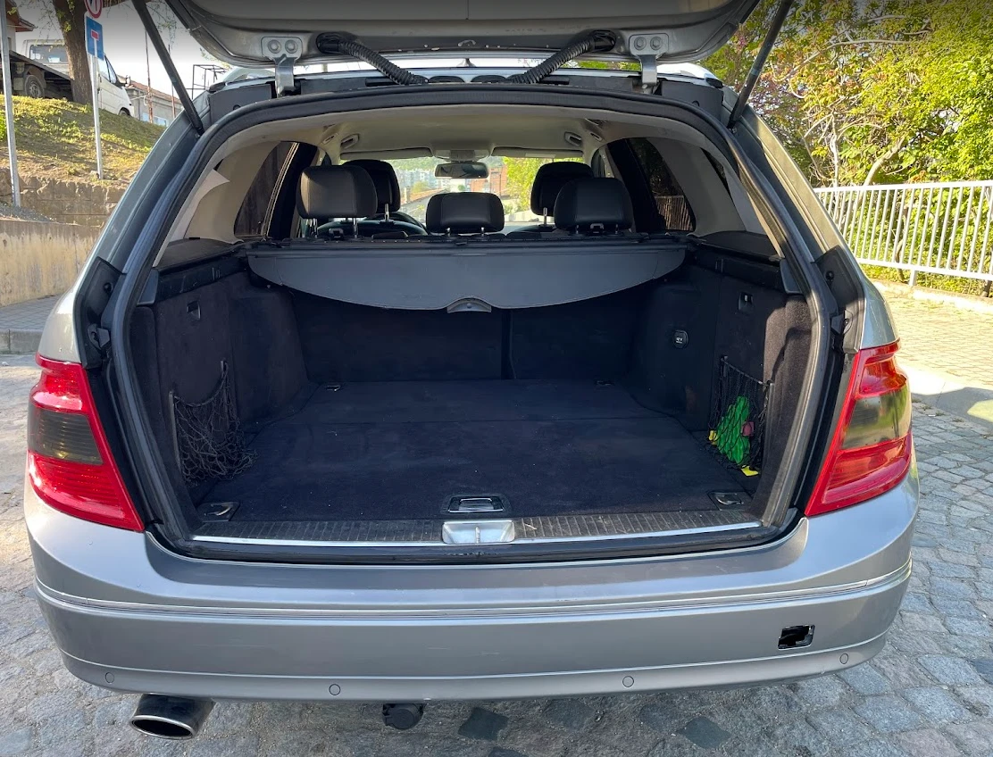 Mercedes-Benz C 220, снимка 4 - Автомобили и джипове - 56187371