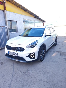 Kia Niro 1.6 GDI Hybrid 22 г. , снимка 1