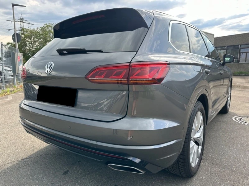 VW Touareg * 3.0TDI* 4MOTION* R-LINE* LED* NAVI* , снимка 6 - Автомобили и джипове - 46526321